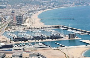 22 x 7 Metro Ormeggio Porto Turistico Badalona Barcelona In Vendita