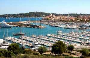 142.99 x 25 Metro Ormeggio Port Vauban Porto Turistico In Vendita