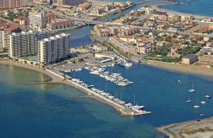 8 x 3 Metro Ormeggio Club Nautico La Isleta Porto Turistico In Vendita