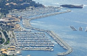 8 x 3 Metro Ormeggio Port of Santa Lucia St Raphael In Vendita