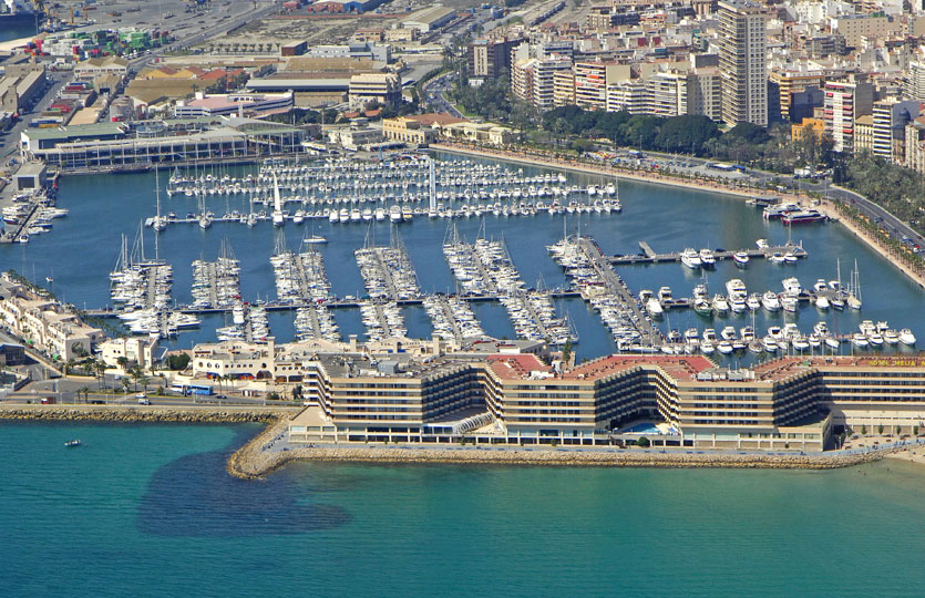 Alicante Porto turistico - Ormeggi e posti barca