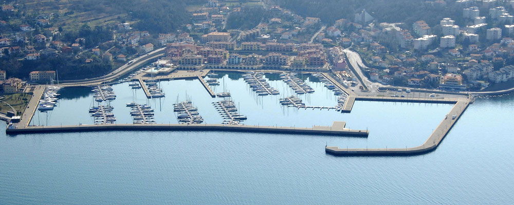 Porto San Rocco Porto turistico - Ormeggi e posti barca