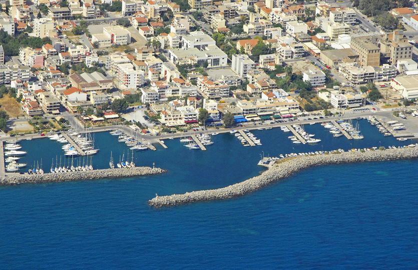 Kalamata Porto turistico - Ormeggi e posti barca